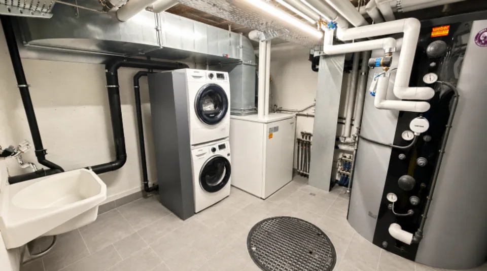 Grosszügiges 7.5-Zimmer-Einfamilienhaus mit Einliegerwohnung und traumhafter Aussicht – Foto 13 von 18