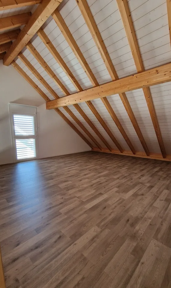 Moderne Maisonettewohnung mit grossem Balkon