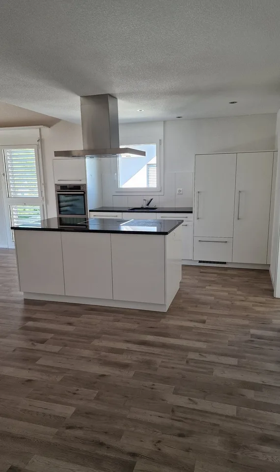 Moderne Maisonettewohnung mit grossem Balkon