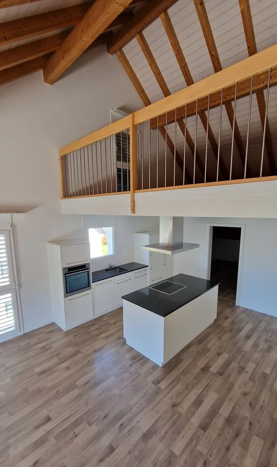 Moderne Maisonettewohnung mit grossem Balkon