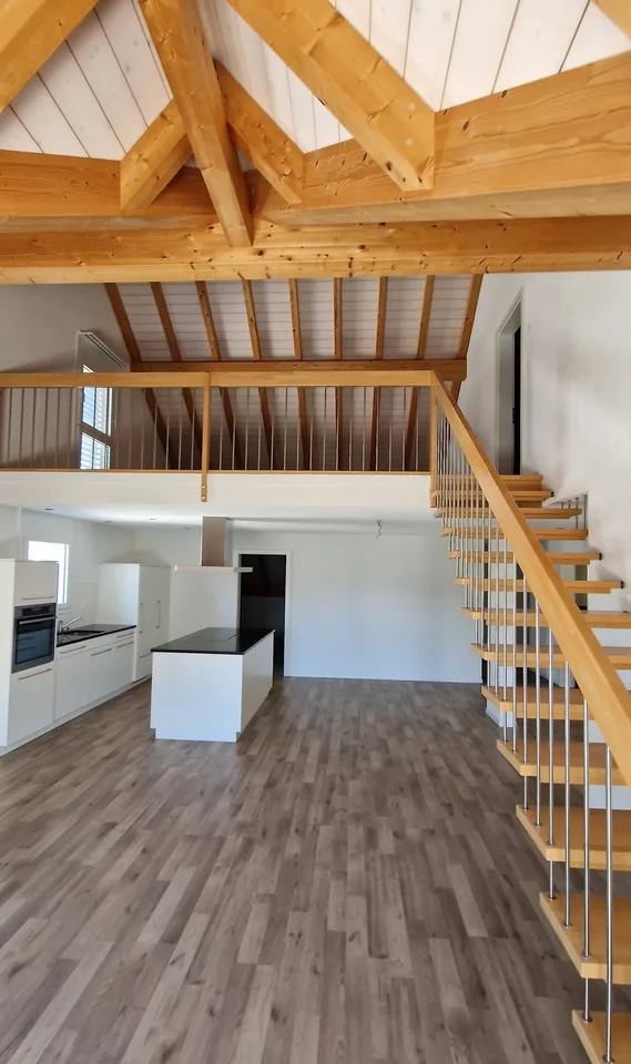 Moderne Maisonettewohnung mit grossem Balkon