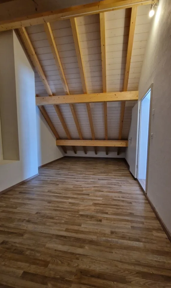 Moderne Maisonettewohnung mit grossem Balkon