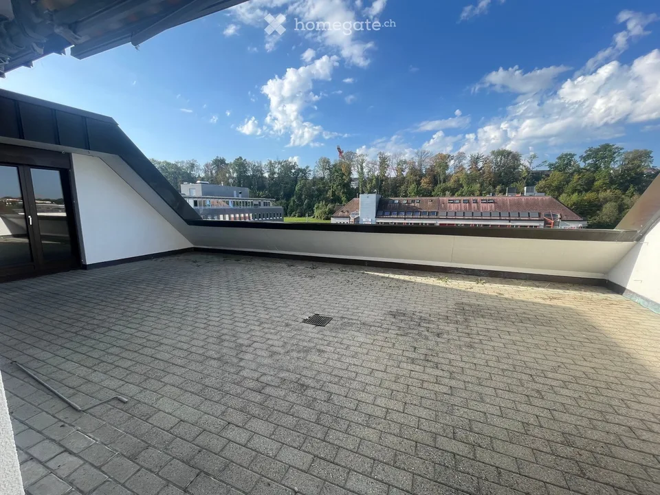 Beautiful 4.5-room apartment with terrace and garage in Kloten
