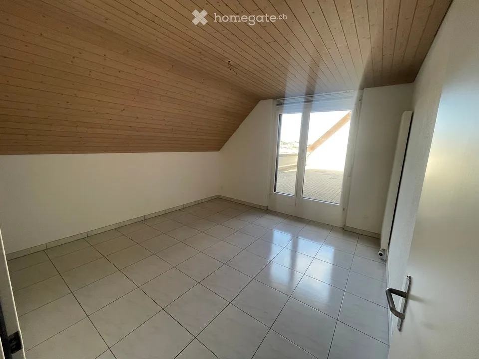 Beautiful 4.5-room apartment with terrace and garage in Kloten