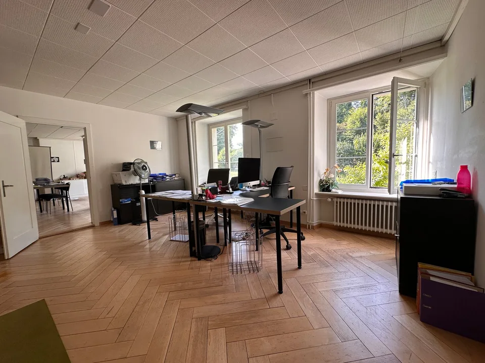 Charmantes Büro im historischen Altbau an der Aathalstrasse 80 in Uster – Foto 6 von 12