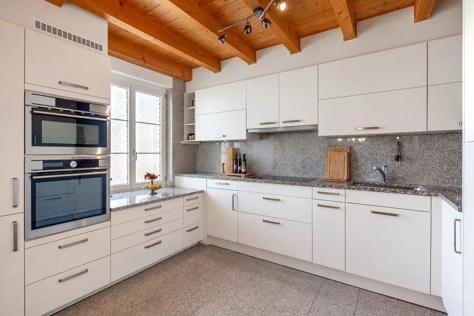5.5-Zimmer-Haus mit geschütztem Gartenparadies in Stadel – Foto 3 von 6