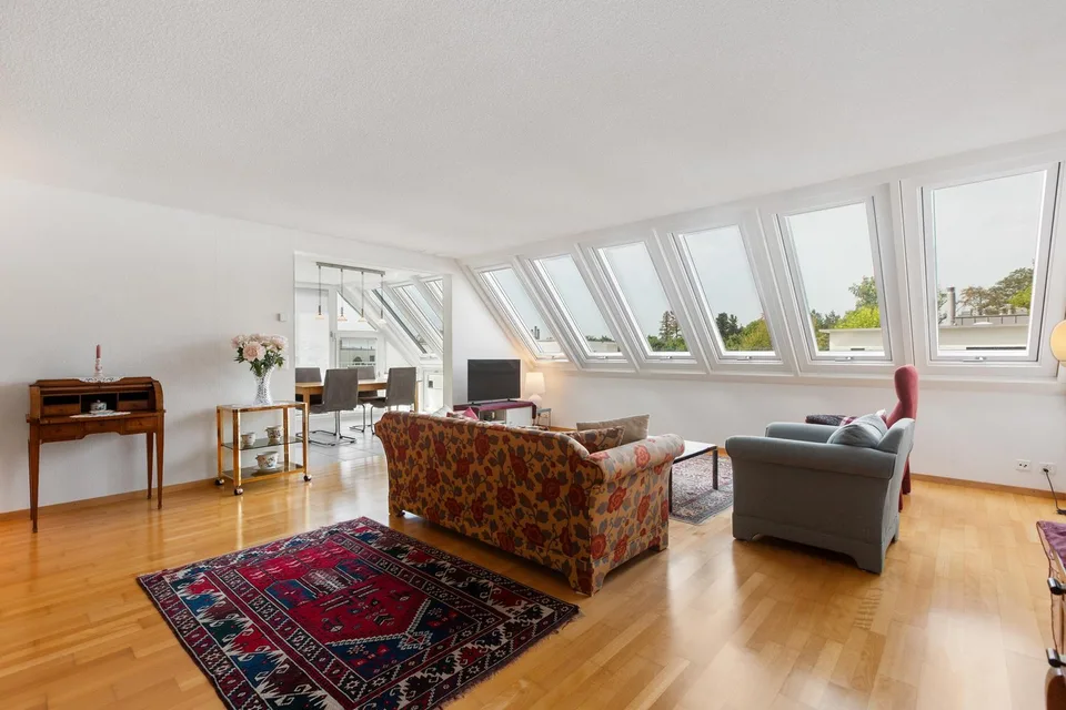 Maisonette Attico di 4,5 stanze - circondata dal verde, coronata dalla luce a Uitikon – foto 6 di 6