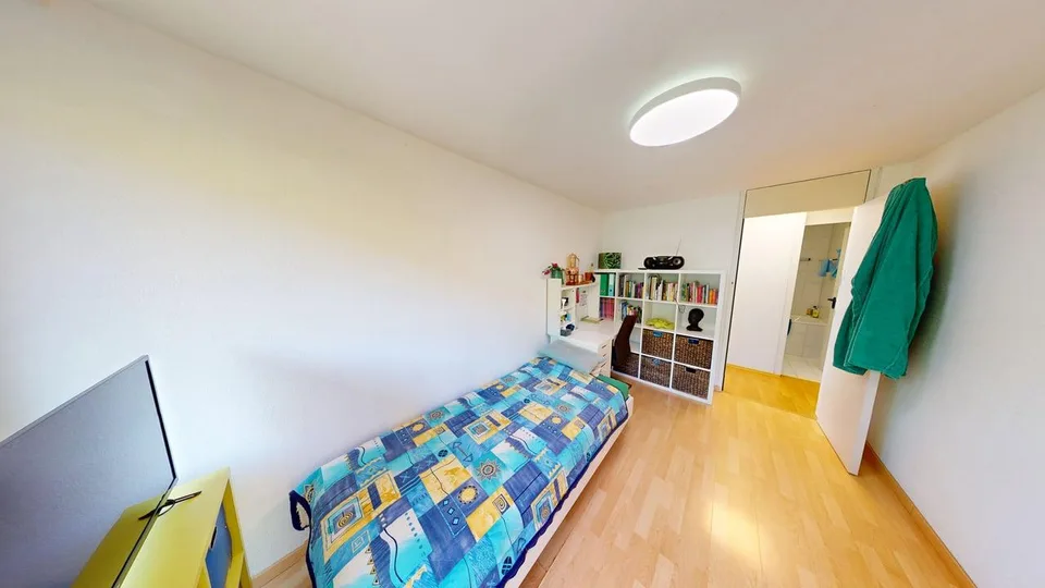 Geräumige, 5.5-Zimmer Gartenwohnung inkl. Einstellhallenplatz und Bastelraum – Foto 9 von 13