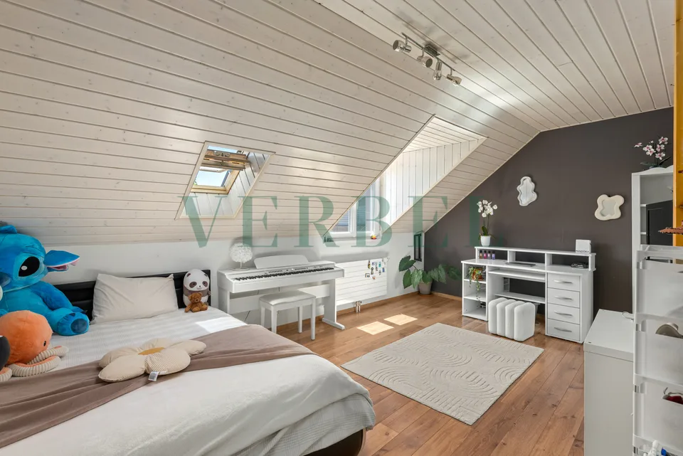 Belle maison de 6.5 pièces rénovée dans un environnement paisible – Foto 12 von 26