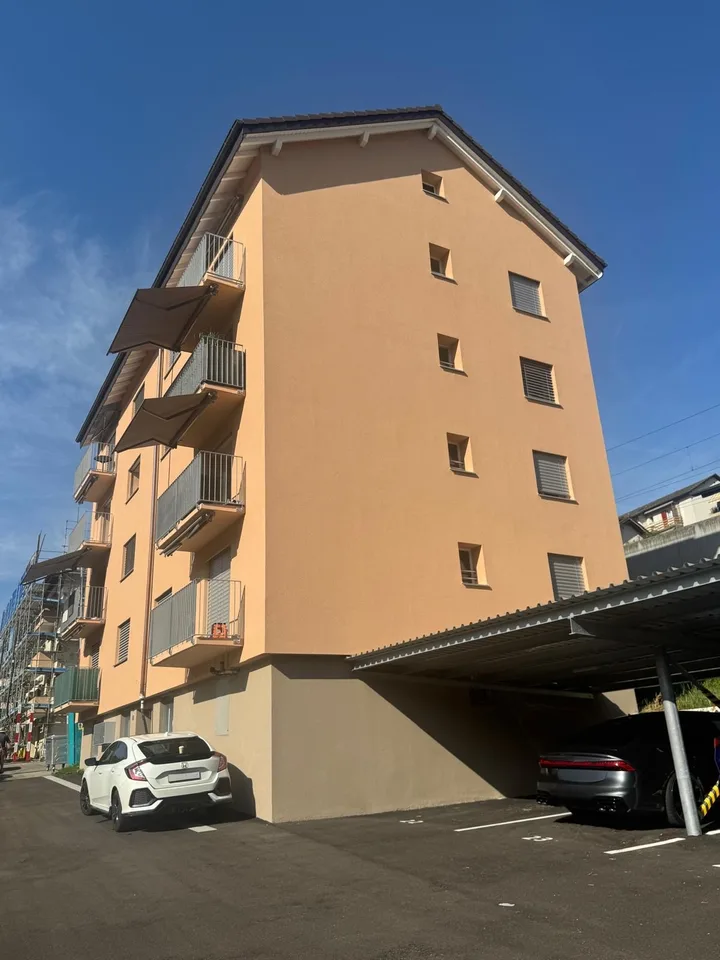 Appartement moderne 3 pièces avec balcon – récemment rénové !