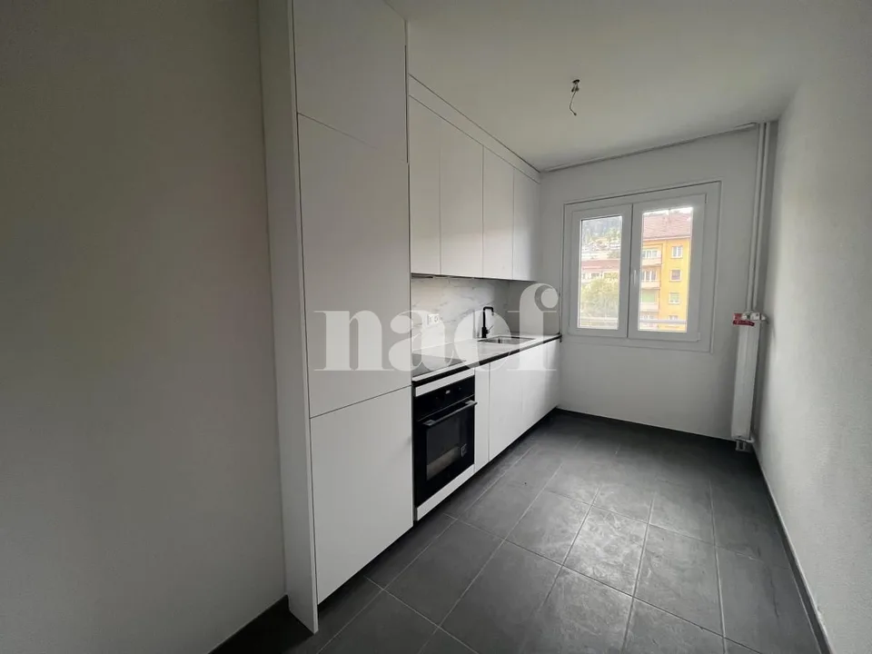 3-room apartment on the 4th floor – photo 2 of 12