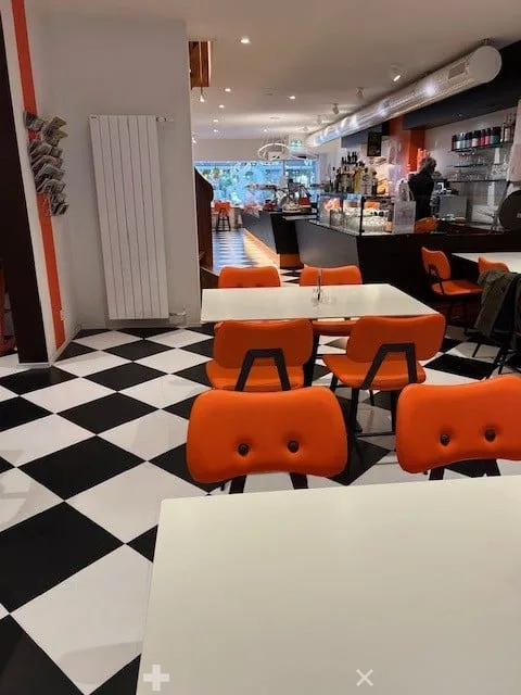 Incantevole caffetteria in Marktgasse 16/18 a Biel – foto 5 di 9