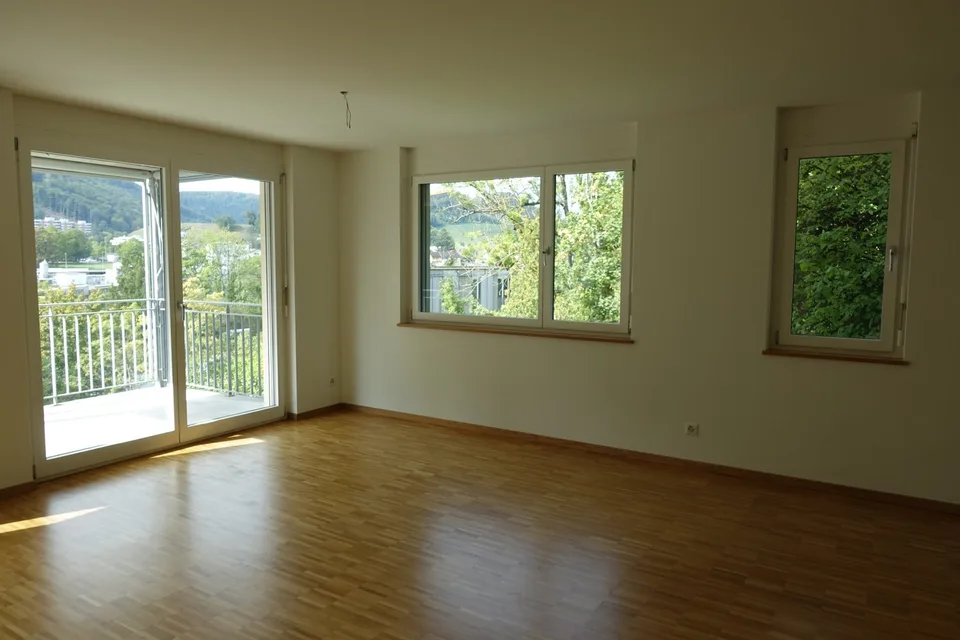 Helle und grosszügige Wohnung – Foto 4 von 7
