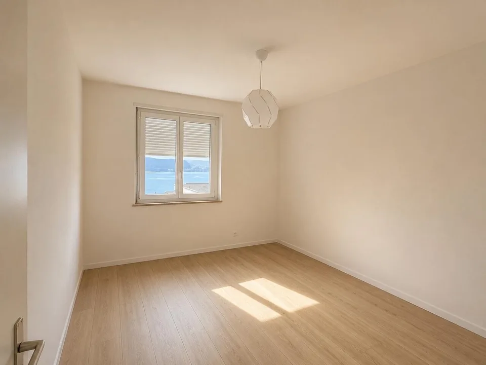 APPARTMENTS 3.5 ZIMMER MIT STUPENDER SEESICHT – Foto 3 von 6