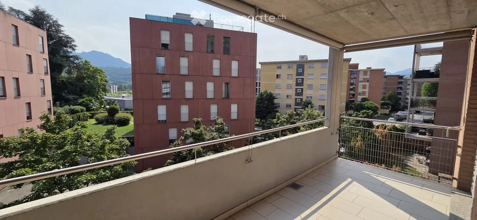 Moderno 4.5 Locali con terrazzo coperto – Disponibile da subito