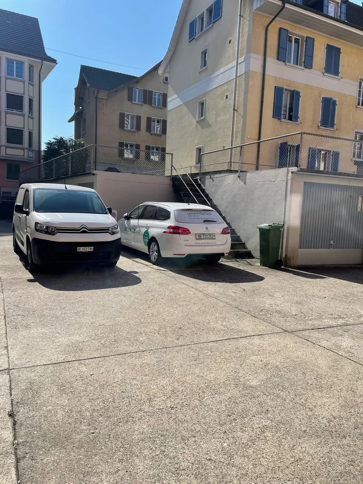 Laden mit grossem Schaufenster, 2 Räumen, WC und Parkplatz – Foto 12 von 12