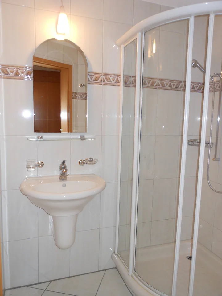 Bright 4.5-room apartment on 2 floors with charm