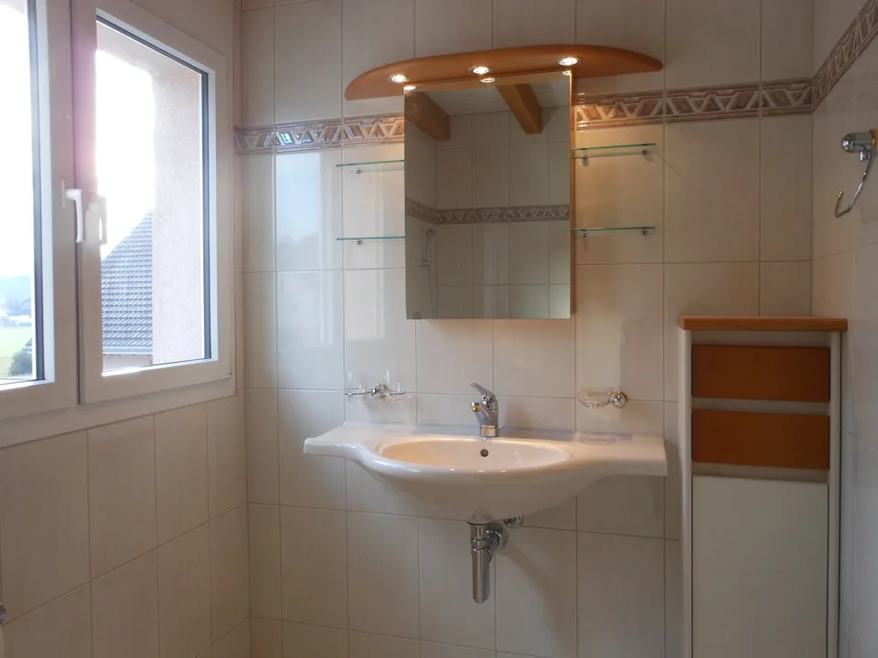 Bright 4.5-room apartment on 2 floors with charm