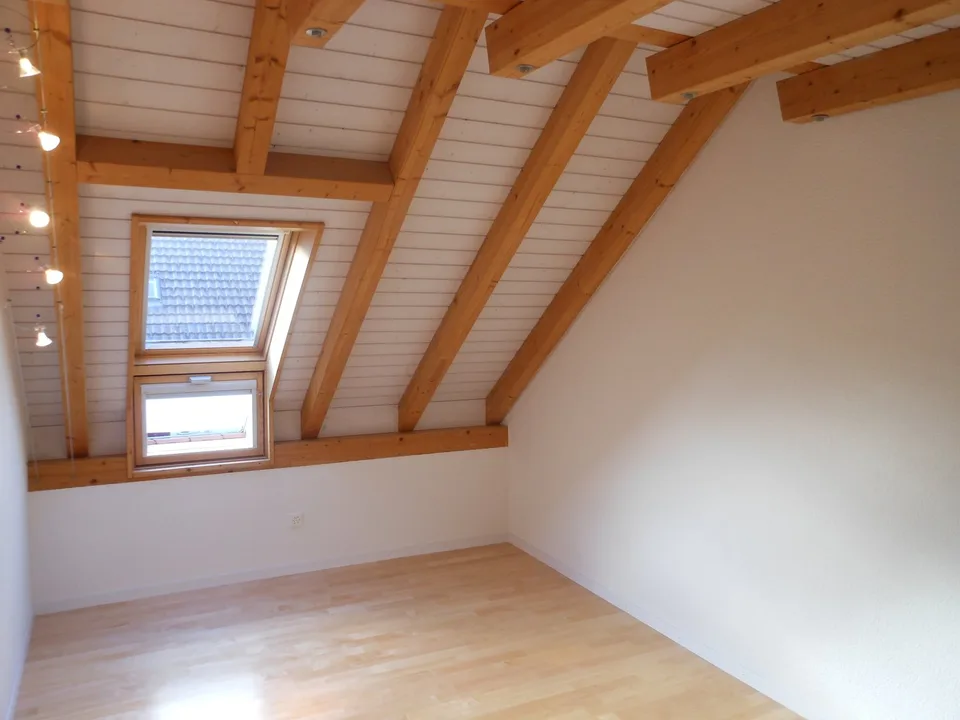 Bright 4.5-room apartment on 2 floors with charm