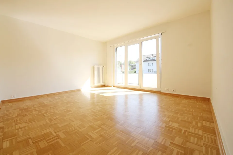 Gepflegte und helle 2-Zimmer-Wohnung (52 m2) mit Balkon