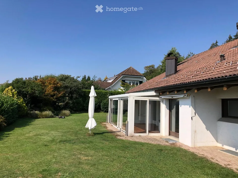 Spacious 6.5-room single-family house in Oberwil-Lieli with panoramic mountain views