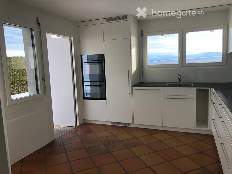 Spacious 6.5-room single-family house in Oberwil-Lieli with panoramic mountain views
