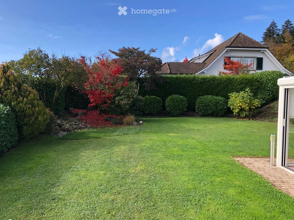 Spacious 6.5-room single-family house in Oberwil-Lieli with panoramic mountain views