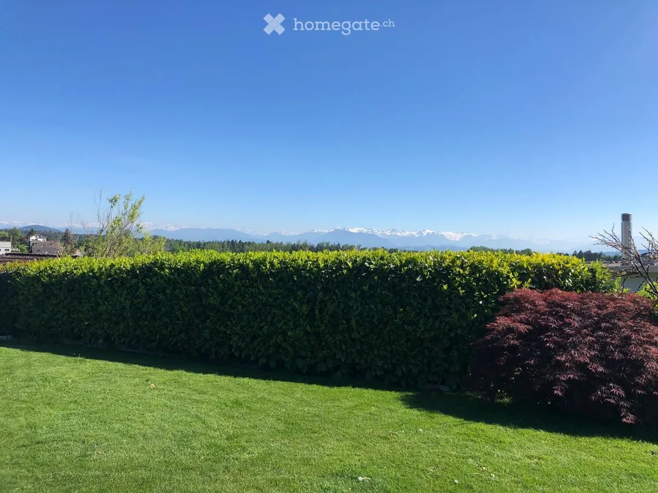 Spacious 6.5-room single-family house in Oberwil-Lieli with panoramic mountain views