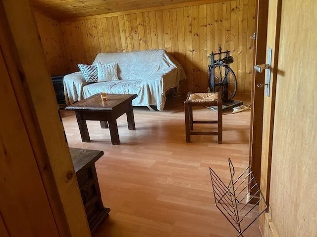 La Lécherette : une chambre en colocation disponible de suite.