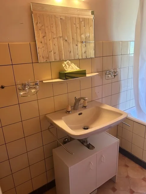 La Lécherette : une chambre en colocation disponible de suite.