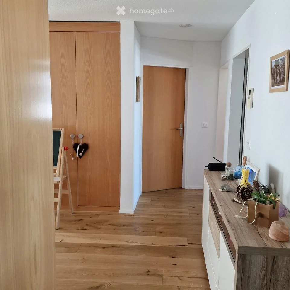 Appartement 4,5 pièces dans un emplacement central calme au 2e étage