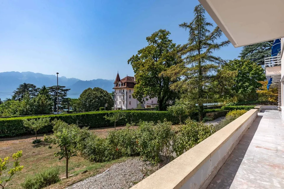 Aux portes de Vevey, 4.5 pièces avec terrasse et jardin – photo 2 sur 7