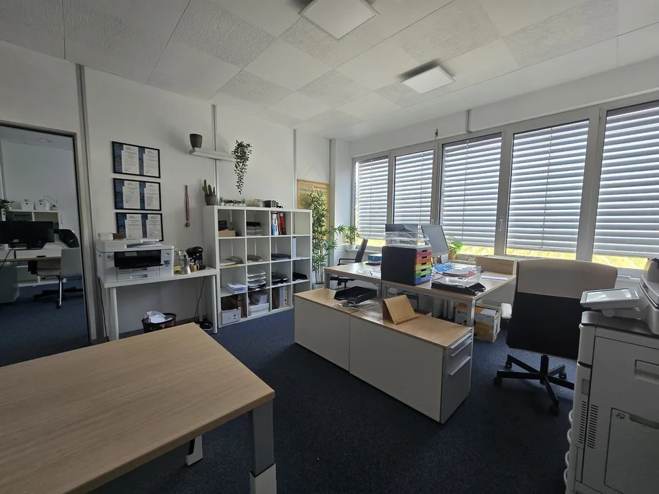 Office 92m2 - excellent location – photo 3 of 7
