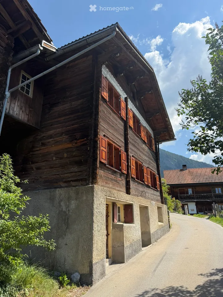 Casa in legno del 19esimo secolo in affitto a lungo termine a Calfreisen nel Schanfigg