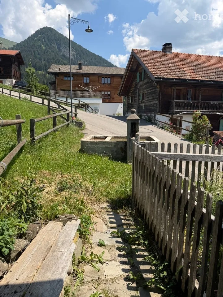 Casa in legno del 19esimo secolo in affitto a lungo termine a Calfreisen nel Schanfigg