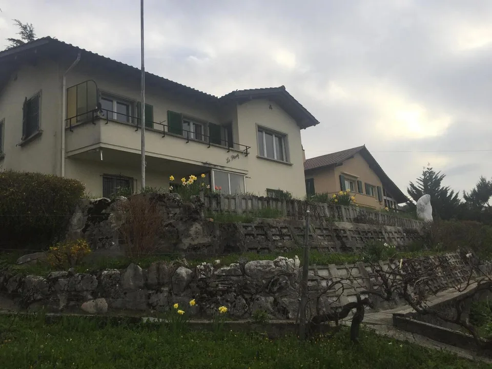 Chambre à louer dans villa individuelle au rez-de-chaussée. Au calme.
