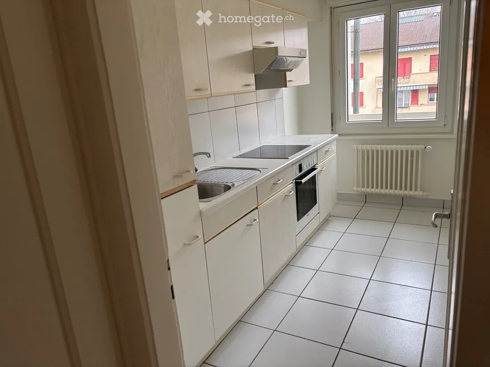 Sehr schöne Großzügiger Wohnung zu vermieten – Foto 2 von 5