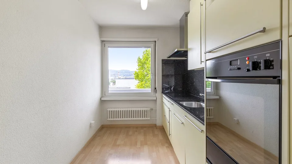 Helle 5.5-Zimmer-Wohnung mit Südwest-Balkon und Blick ins Grüne – Foto 10 von 12