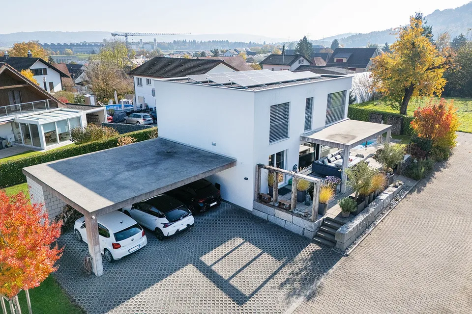 Casa unifamiliare esclusiva con grande terreno e piscina – foto 3 di 13