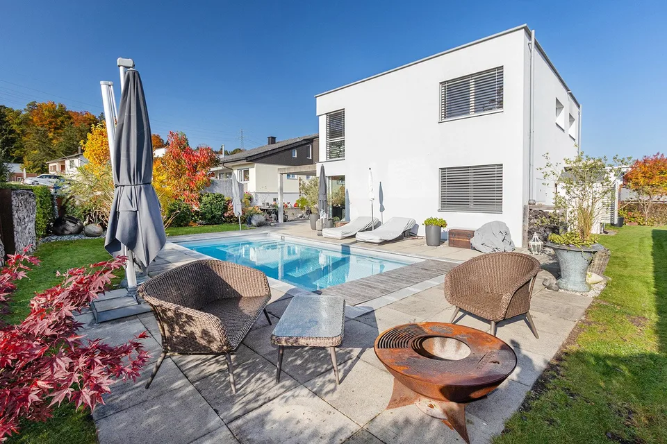Casa unifamiliare esclusiva con grande terreno e piscina – foto 4 di 13