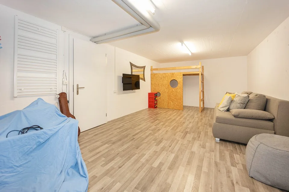 Casa unifamiliare esclusiva con grande terreno e piscina – foto 12 di 13
