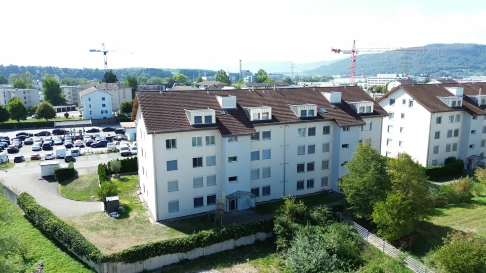 Spacieux et bien entretenu appartement en duplex de 3.5 pièces avec balcon – photo 10 sur 10