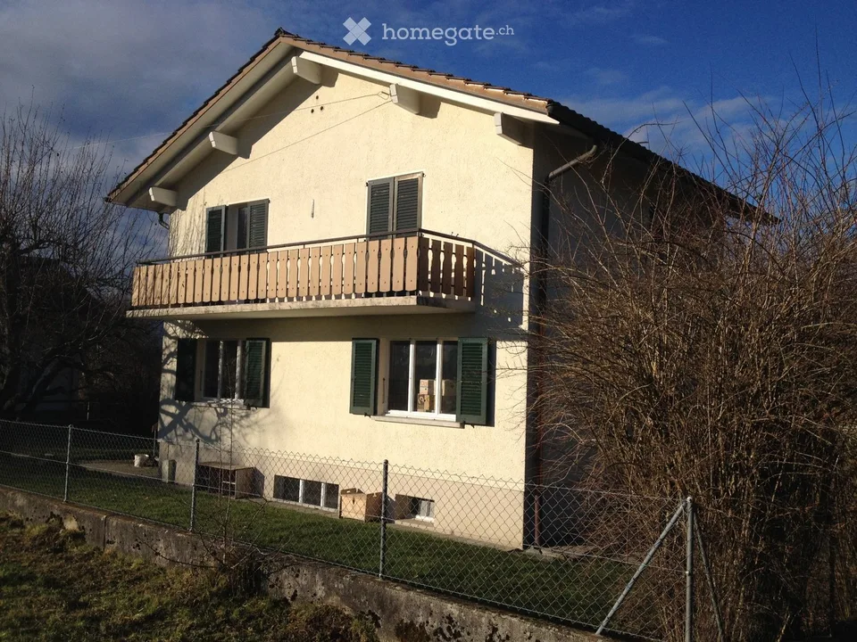 Einfamilienhaus mit Garage, Hobbyraum, Garten, Umschwung