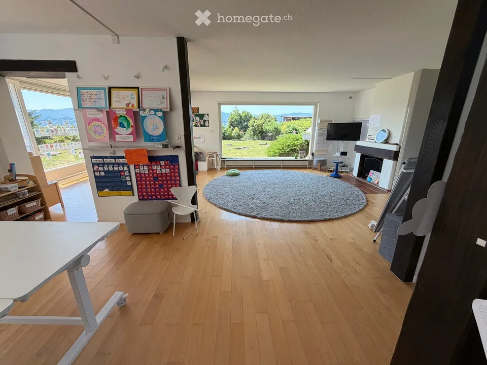 Grosszügige 7.5-Zimmer-Villa mit traumhaftem Garten in Küsnacht ZH