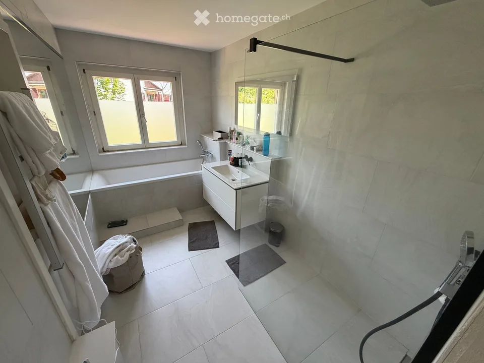 Grosszügige 7.5-Zimmer-Villa mit traumhaftem Garten in Küsnacht ZH