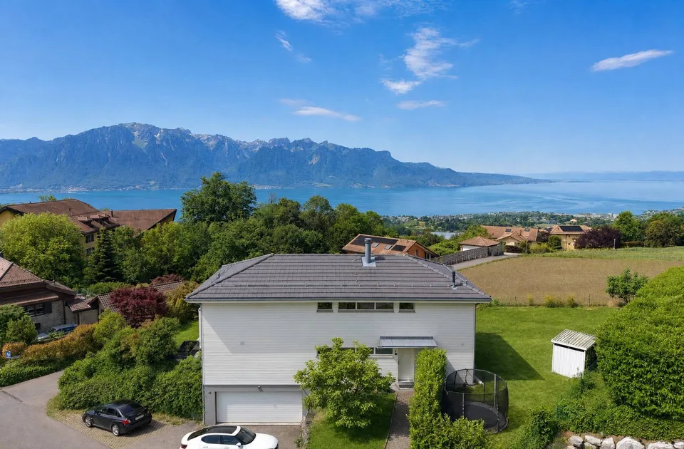 Villa mit außergewöhnlichem Panorama – Foto 2 von 16