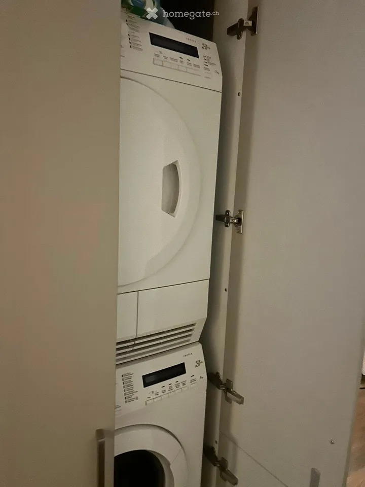 Drei-Zimmer-Wohnung mit viel Licht zur Miete in Les Acacias, Genf