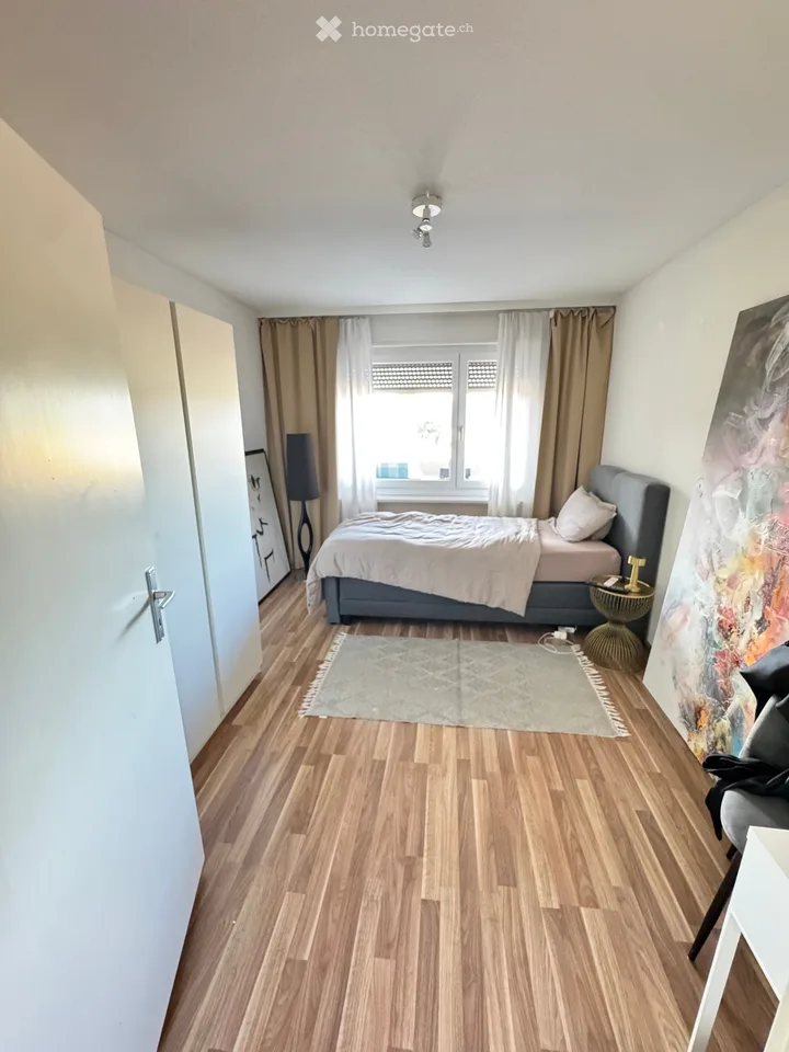 Ampio appartamento di 5.5 locali con balcone e bella vista a Nussbaumen AG