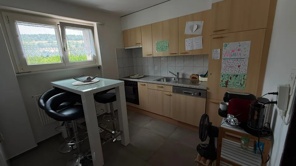 Beautiful 4-room apartment on the upper ground floor