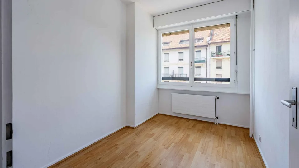 Esclusività: appartamento di 4 locali vicino al centro città – foto 6 di 9